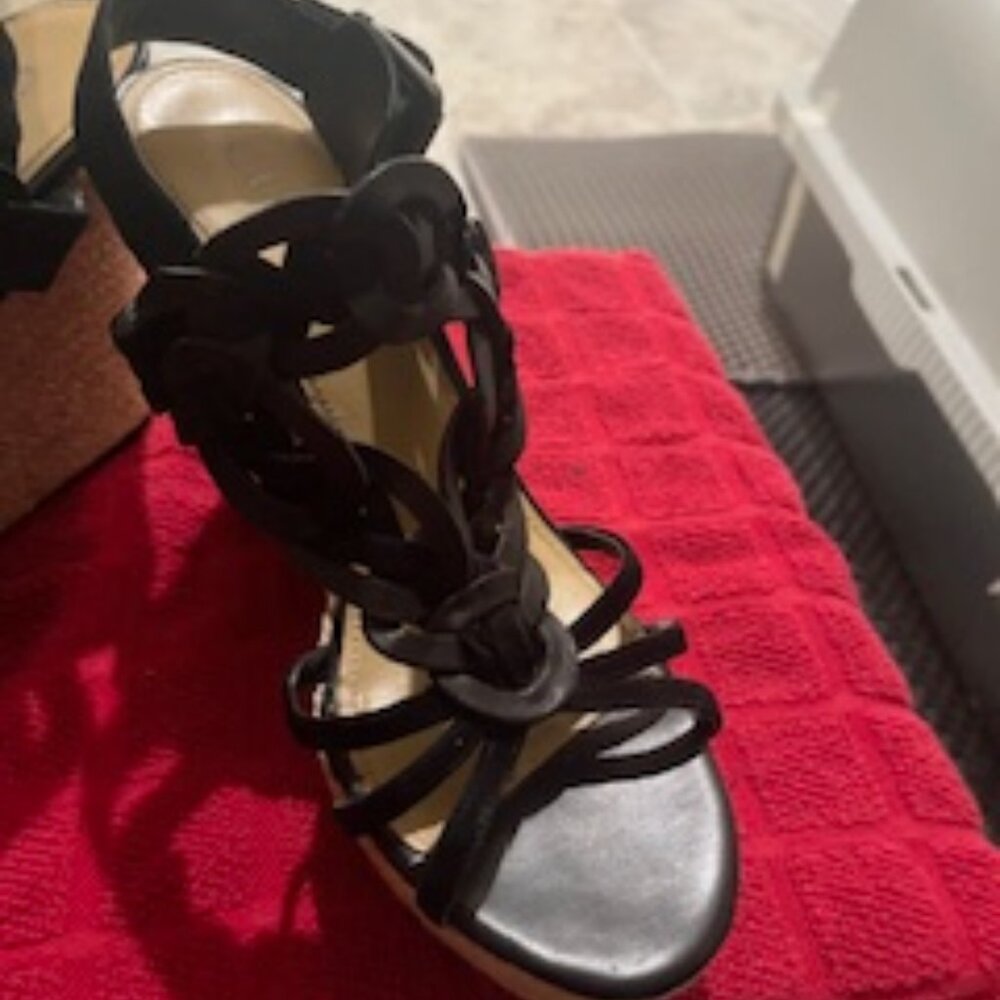 Sandals - Picture 4 of 9